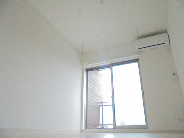 リブリ・KYUBU【キューブ】の洋室