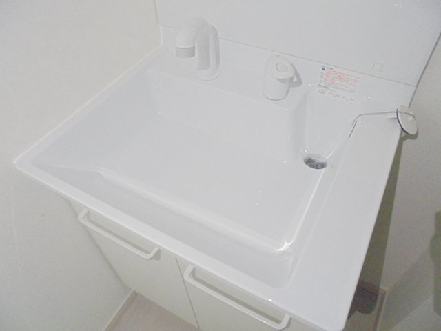 リブリ・KYUBU【キューブ】の独立洗面台