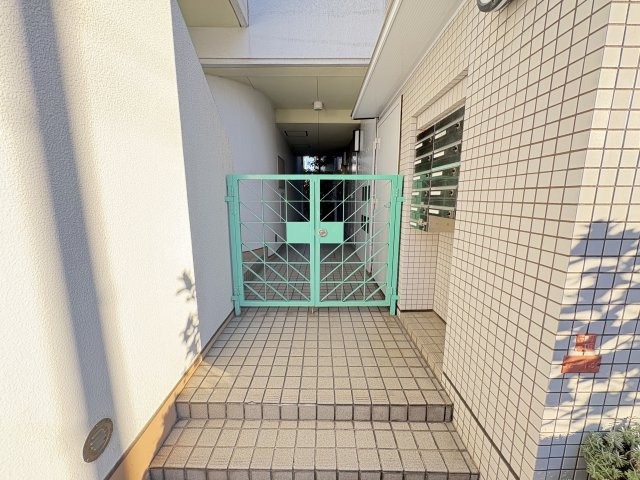 ガーデンハイツ昭島のエントランス
