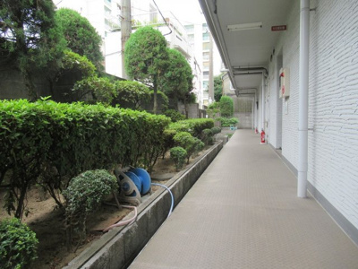 【ロビー】 | ファミール上小阪（河内小阪賃貸） | 建物の内部です