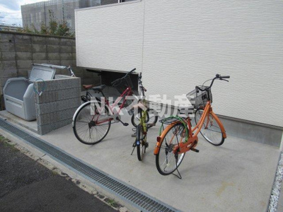 【その他】 | アクロスフェリオ（長瀬賃貸） | 駐輪場です