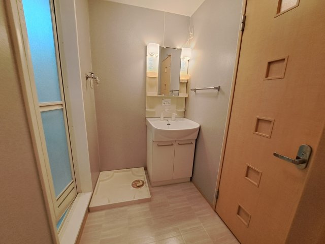 リビングタウン榎戸C棟の洗面所