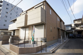 【外観】 | 全4室すべてメゾネットの建物です。