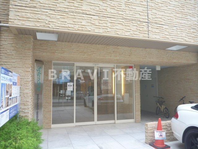 ラクラス長堀橋　BRAVI不動産のエントランス|【ラクラス長堀橋】エントランスです