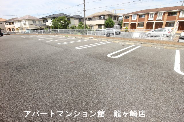 ベル・コリーヌの駐車場