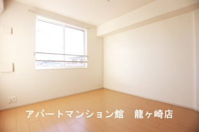 【居間・リビング】 | ベル・コリーヌ | ２階にあります。