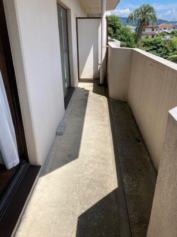 メゾン神代のバルコニー