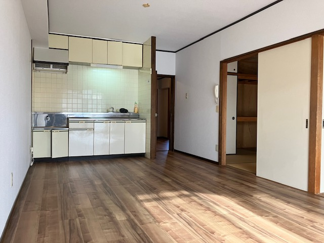 メゾン神代の居間・リビング