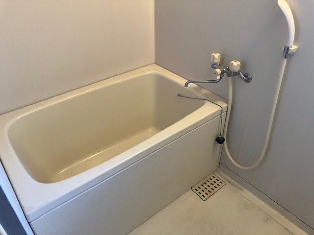 メゾン神代の浴室