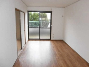 レジデンス国分Ｂ棟の居間・リビング