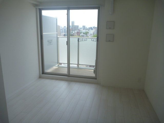 エスリード大阪城南グランデュクス　BRAVI不動産の居間・リビング|【エスリード大阪城南グランデュクス】ゆったりとした居間です