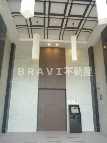 エスリード大阪城南グランデュクス　BRAVI不動産のエントランス|落ち着いたエントランスです