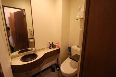 【トイレ】 | 藤井ビル | ※入居前の写真となっております。現状と異なる場合がございますのでご了承ください。