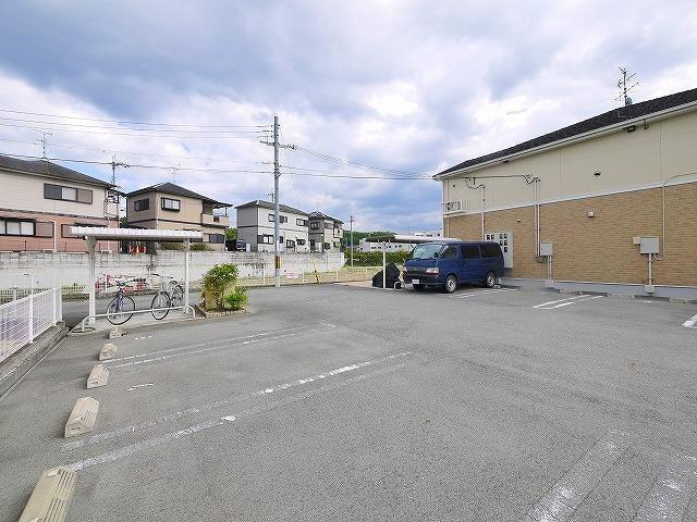 プロムナードⅡの駐車場|駐車場に車を止められます
