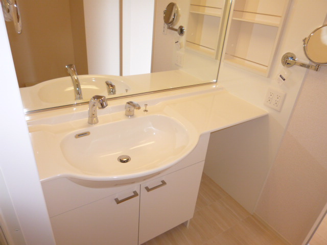 ノールヴィラージュⅡの独立洗面台|シャンプードレッサー