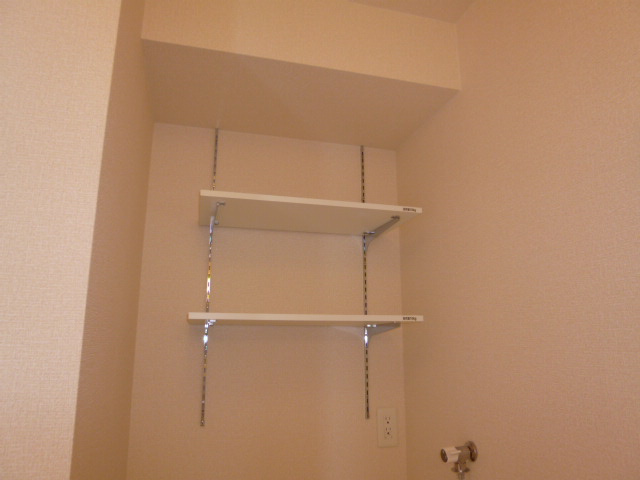 ノールヴィラージュⅡの洗面所|洗濯機置場棚