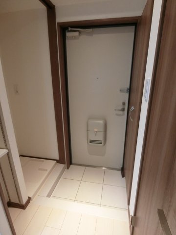 ＫＭＧビルの玄関
