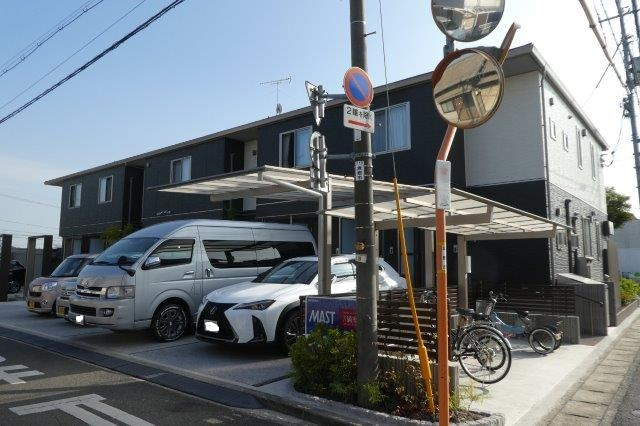 ラーガハウス茶屋町の駐車場