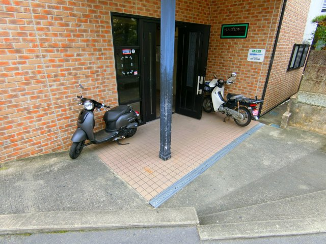 ベルヒルズSENGOKUのエントランス