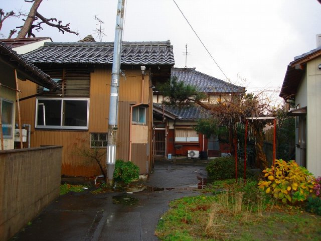 【外観】 | 袋津売地 | 現在は、古家が建っています