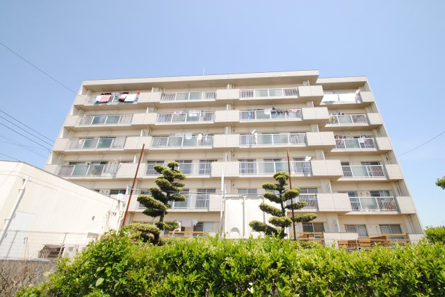 サンコーポ国分の外観