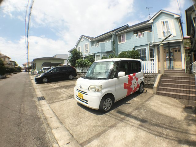 クレセント新町Ⅱの駐車場