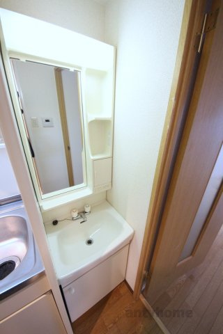 ラナップスクエア同心　仲介手数料無料の洗面所