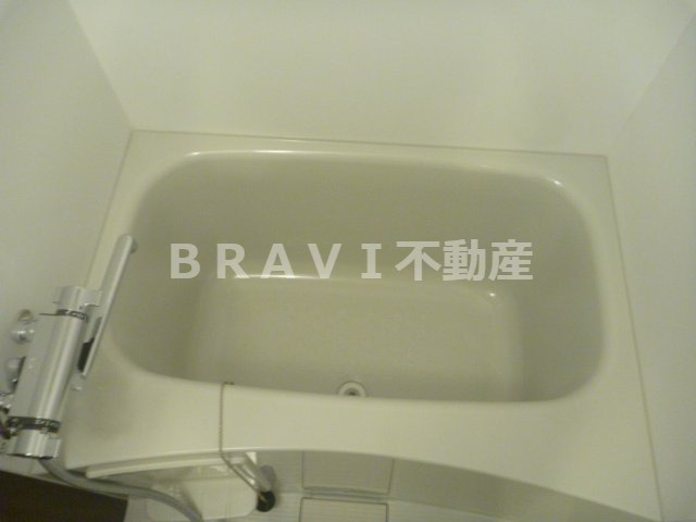 エスリード本町レジデンス　BRAVI不動産の浴室|日々の疲れを癒すお風呂付です