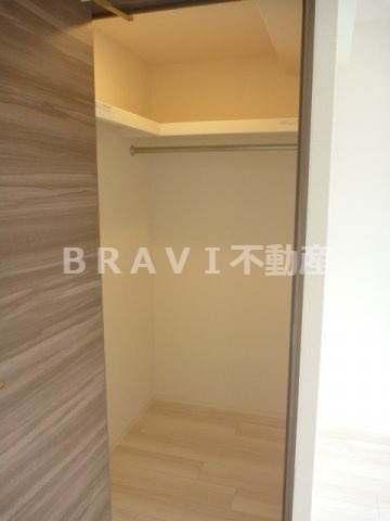 エスリード本町レジデンス　BRAVI不動産の収納|大きなスペースがあり、収納には困りません