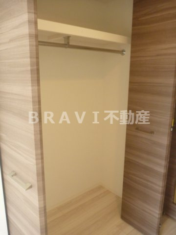 エスリード本町レジデンス　BRAVI不動産の収納|【エスリード本町レジデンス】小物を収納するのに便利です