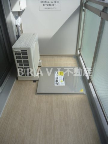 エスリード本町レジデンス　BRAVI不動産のバルコニー|【エスリード本町レジデンス】落ち着いた時間を過ごせるバルコニーです