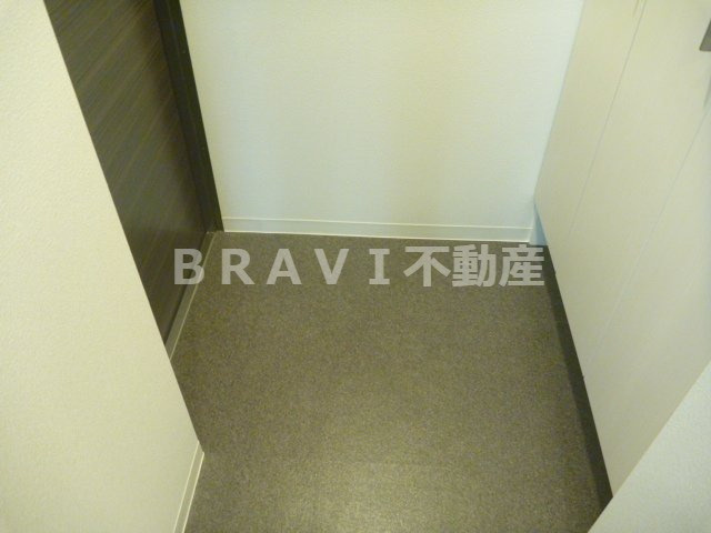 エスリード本町レジデンス　BRAVI不動産の玄関|【エスリード本町レジデンス】きれいな玄関です