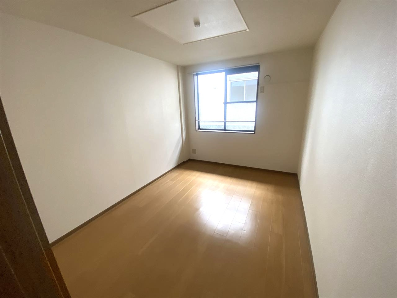 レジデンスヒルＣの洋室