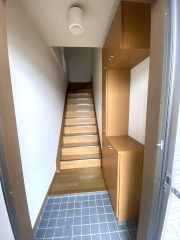 レジデンスヒルＣの玄関