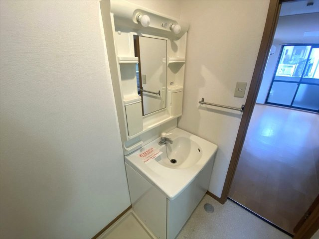 レジデンスヒルＣの独立洗面台