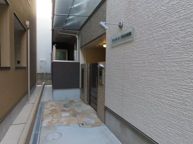 フジパレス三津屋Ⅲ番館のエントランス