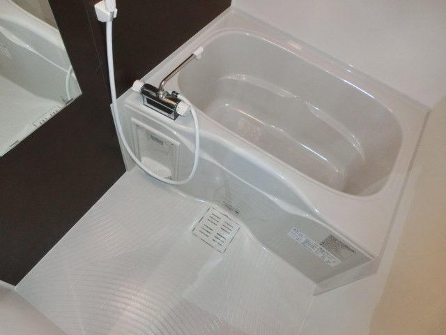 フジパレス三津屋Ⅲ番館の浴室
