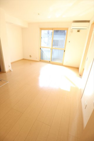 ウィルモア　B棟の居間・リビング