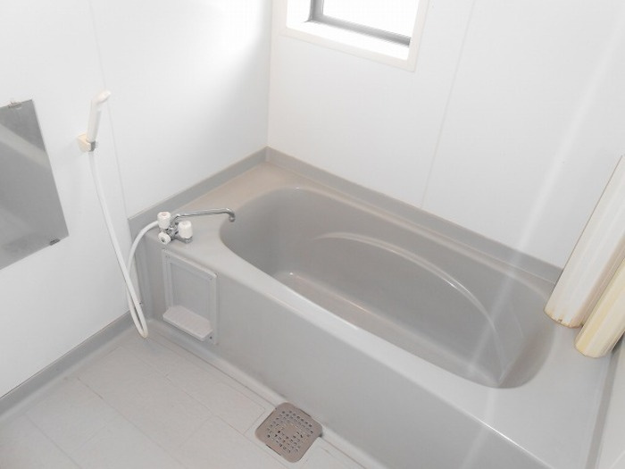 ウィルモア　B棟の浴室