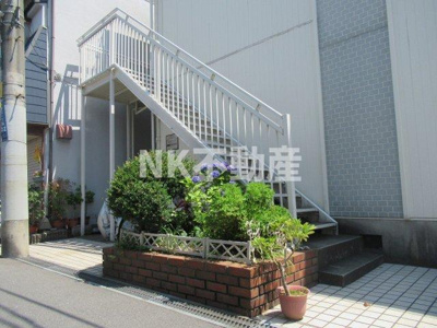 【エントランス】 | サンシティハピネス | 落ち着いたエントランスです