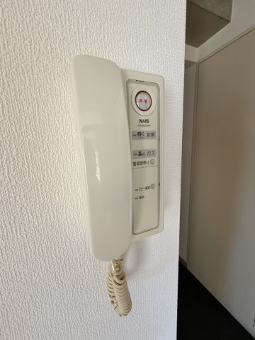 【セキュリティ】 | ファーストアベニール | ゆったり過ごせる居間です