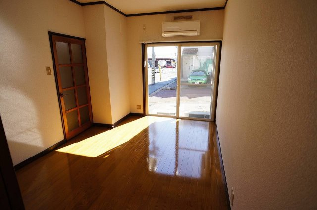 【洋室】 | ホワイトハウスVI・Ⅶ