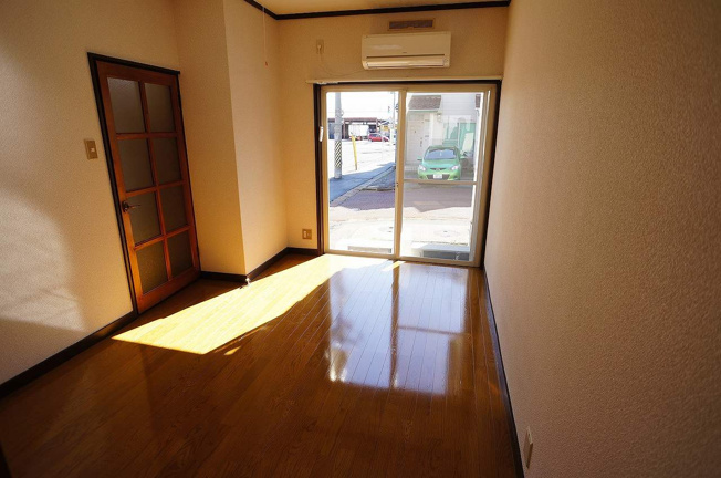 【洋室】 | ホワイトハウスVI・Ⅶ