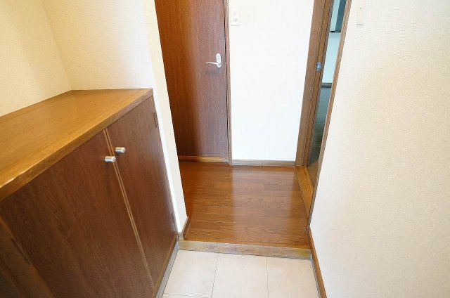 【玄関】 | コーポマルイⅢ