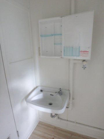 ビレッジハウス境港第二1号棟の独立洗面台