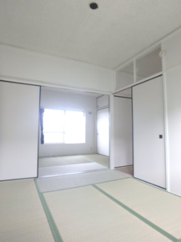 ビレッジハウス境港第二1号棟の和室