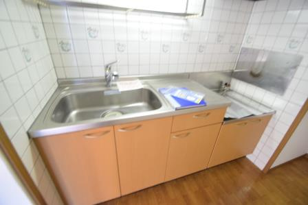 フローラムパレスのキッチン|独立タイプのキッチン！