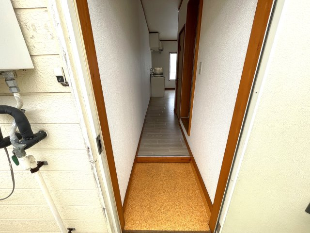 コーポラスひろの玄関