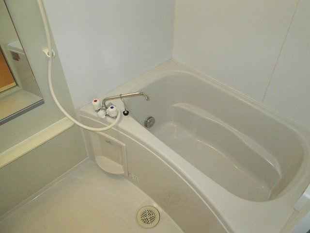 アヴニールXⅡの浴室