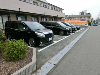 【駐車場】